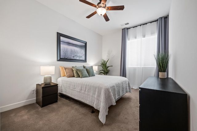 3128 Powers Avenue, Clovis, CA 93619