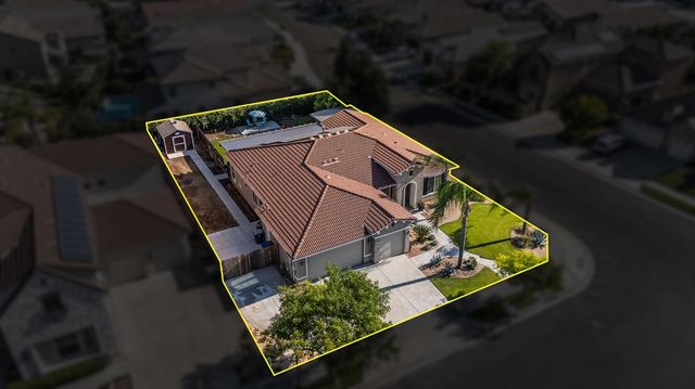 3128 Powers Avenue, Clovis, CA 93619
