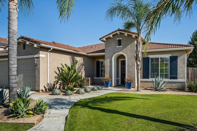 3128 Powers Avenue, Clovis, CA 93619