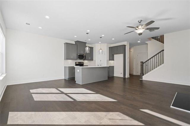 28 Auburn Valley Way, Auburn, GA 30011