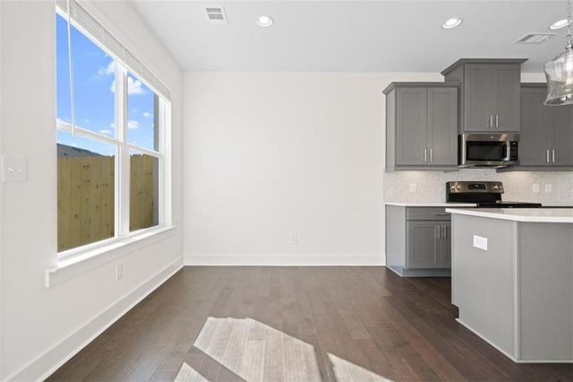 28 Auburn Valley Way, Auburn, GA 30011