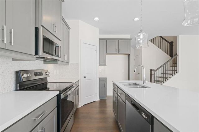 28 Auburn Valley Way, Auburn, GA 30011