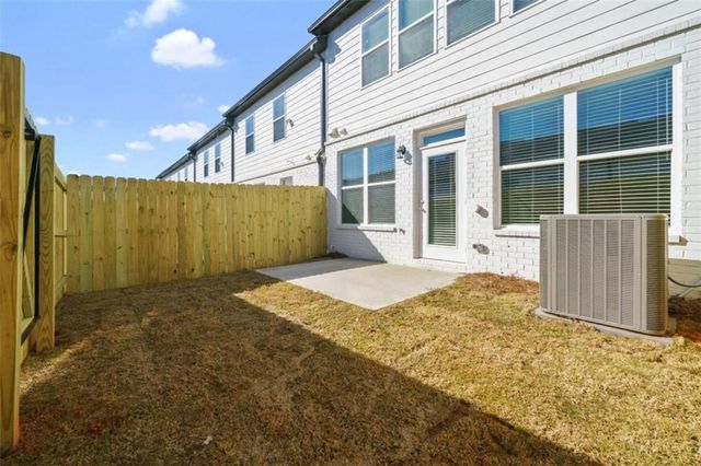 28 Auburn Valley Way, Auburn, GA 30011