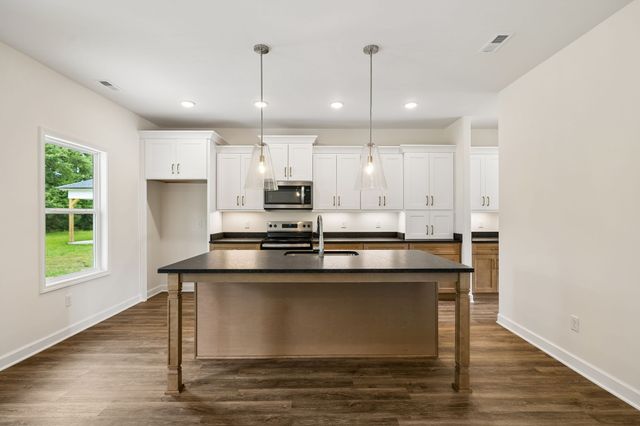 340 Villa St, Smithville, TN 37166