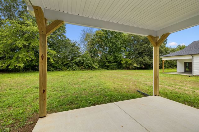 340 Villa St, Smithville, TN 37166