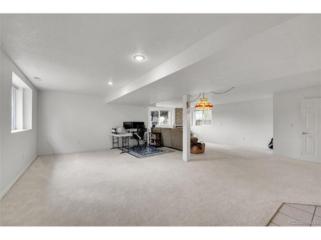 1732 Peregrine Ln, Broomfield, CO 80020