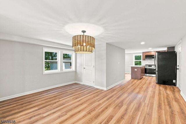 31 N Main St, Flemington Boro, NJ 08822