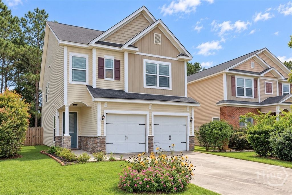Image 1 of property listing at 160 CHAPEL Lake S, Savannah, GA 31419