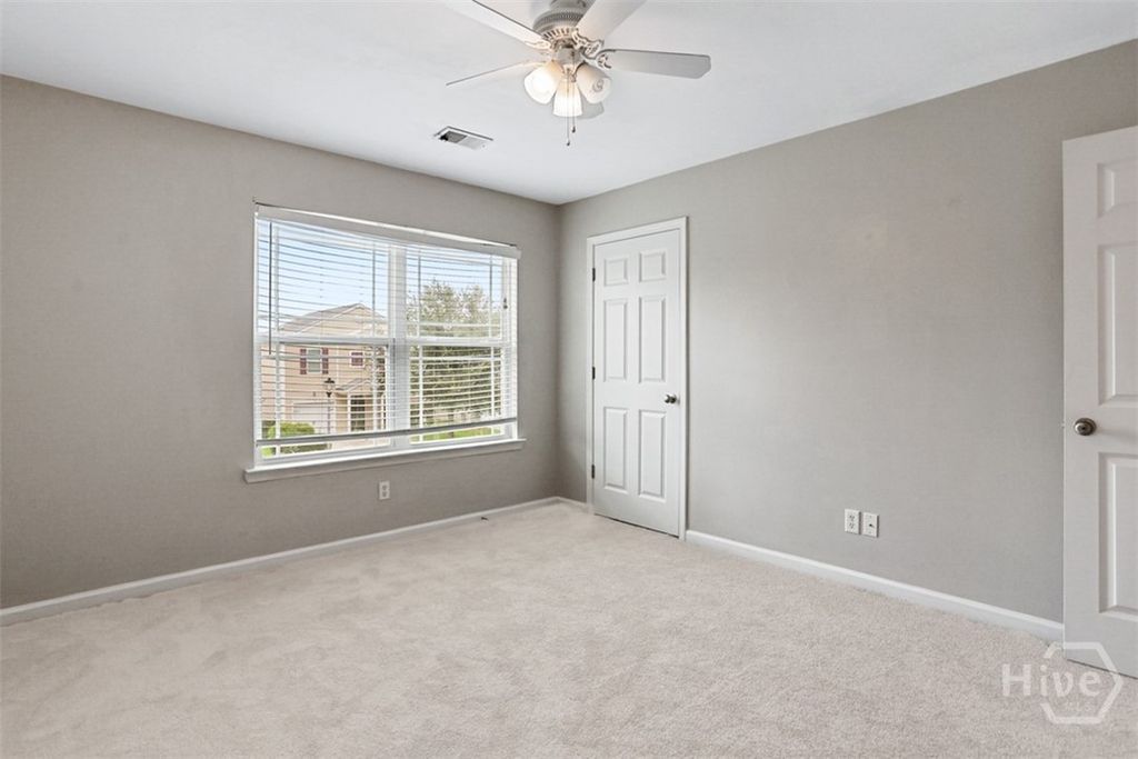 Image 20 of property listing at 160 CHAPEL Lake S, Savannah, GA 31419