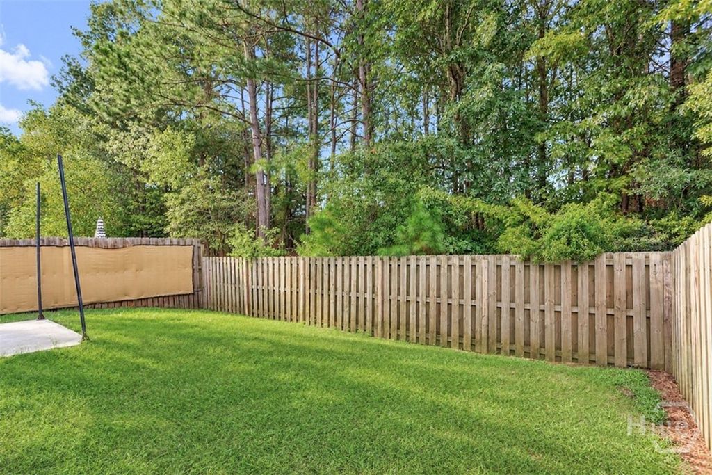 Image 26 of property listing at 160 CHAPEL Lake S, Savannah, GA 31419