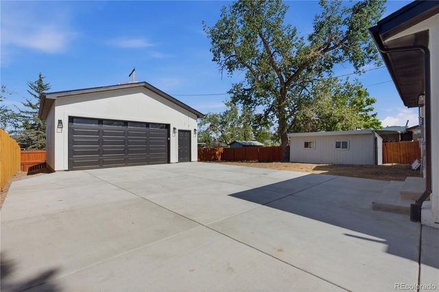 950 Laurel Street, Broomfield, CO 80020