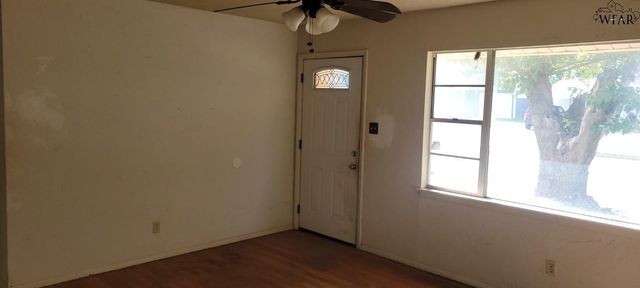 1102 IRELAND STREET, Wichita Falls, TX 76301