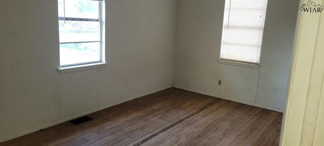 1102 IRELAND STREET, Wichita Falls, TX 76301