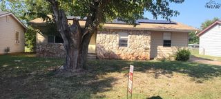 1102 IRELAND STREET, Wichita Falls, TX 76301