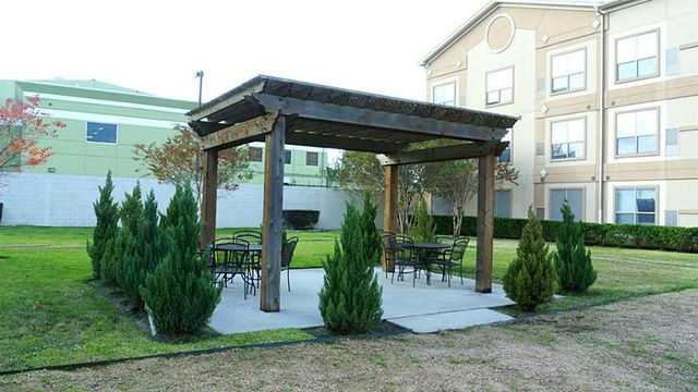 6655 W Sam Houston Parkway 2A, Houston, TX 77072