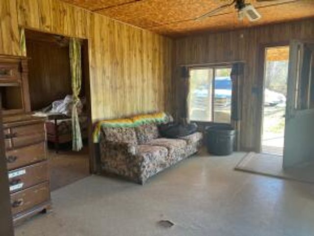 2724 NC 6370, Mount Judea, AR 72655