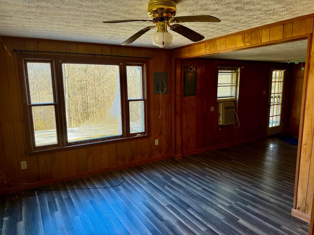 16202 200 Highway, Monticello, KY 42633