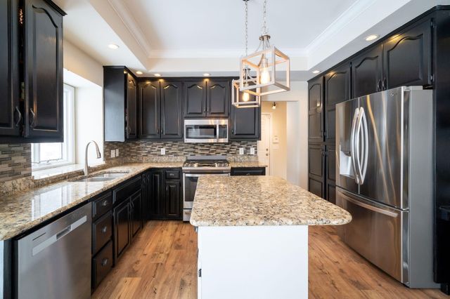 1367 Meadow Green Court SE, Caledonia, MI 49316