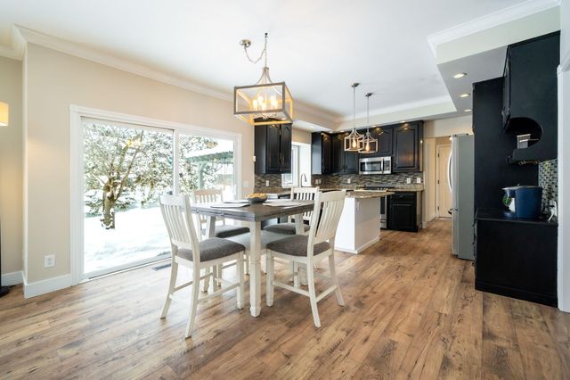 1367 Meadow Green Court SE, Caledonia, MI 49316