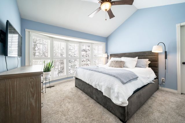 1367 Meadow Green Court SE, Caledonia, MI 49316