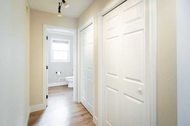 1367 Meadow Green Court SE, Caledonia, MI 49316