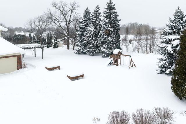 1367 Meadow Green Court SE, Caledonia, MI 49316