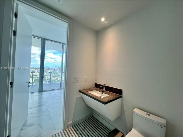 700 NE 26th Ter 2205, Miami, FL 33137