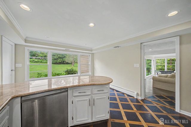 396 New Dover Road, Colonia, NJ 07067