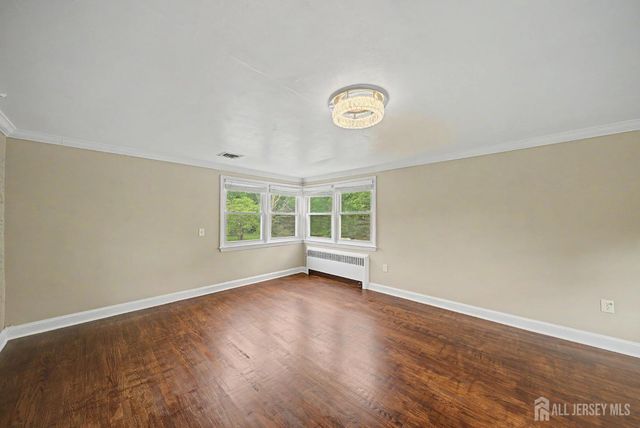 396 New Dover Road, Colonia, NJ 07067