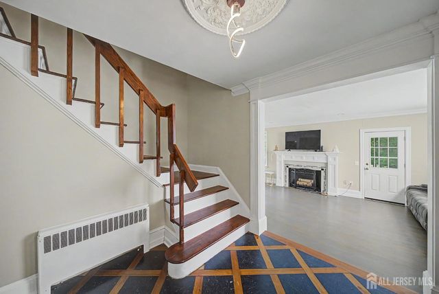 396 New Dover Road, Colonia, NJ 07067