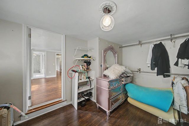 396 New Dover Road, Colonia, NJ 07067