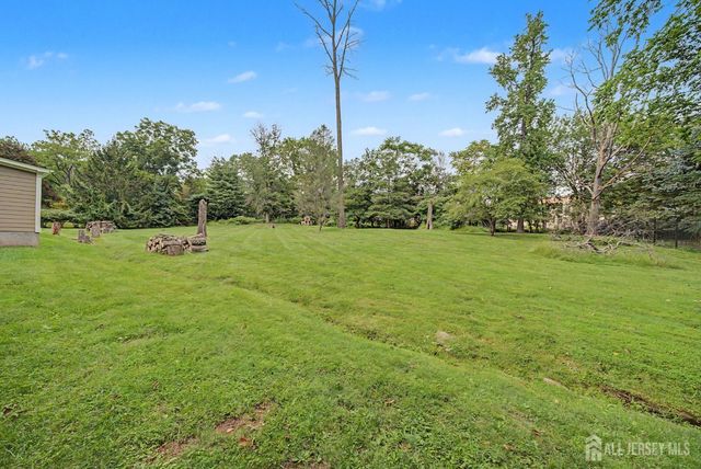396 New Dover Road, Colonia, NJ 07067