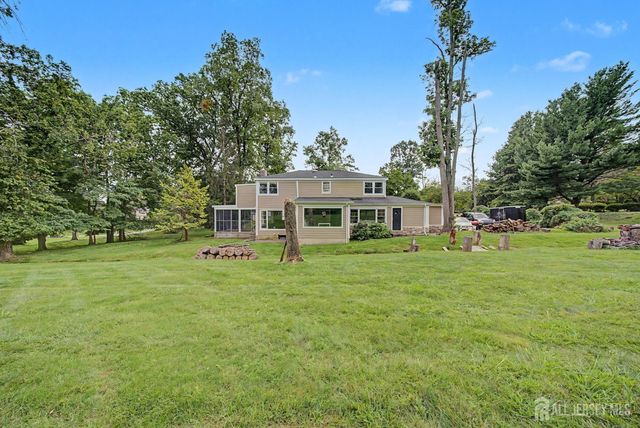 396 New Dover Road, Colonia, NJ 07067