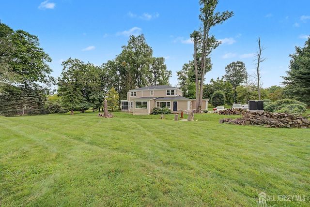 396 New Dover Road, Colonia, NJ 07067