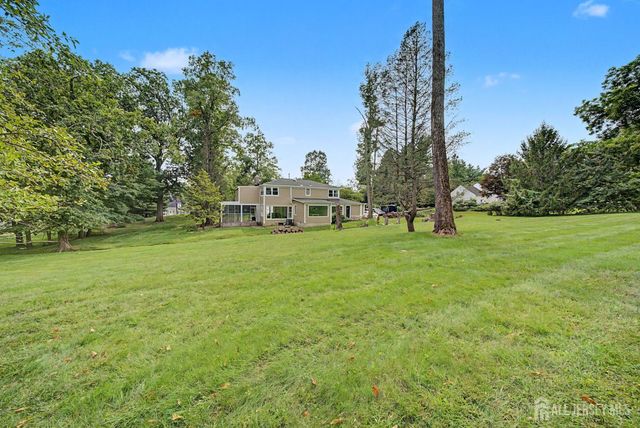 396 New Dover Road, Colonia, NJ 07067