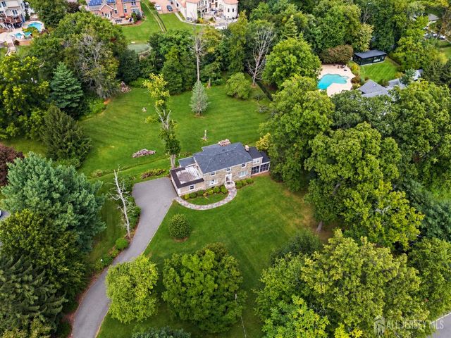 396 New Dover Road, Colonia, NJ 07067