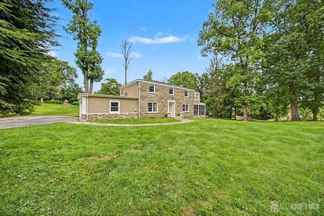 396 New Dover Road, Colonia, NJ 07067