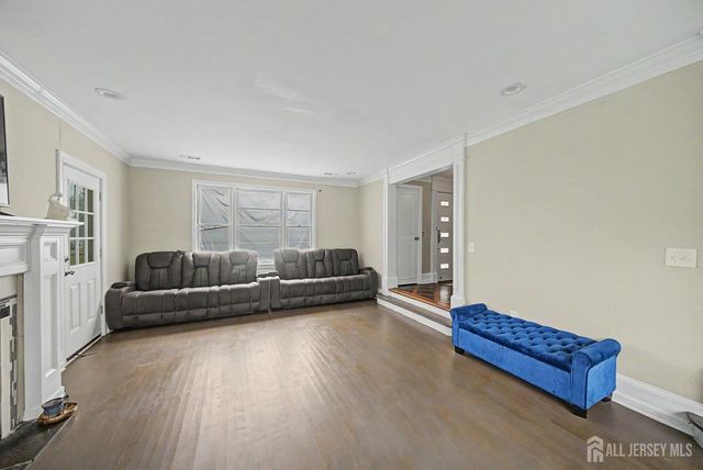 396 New Dover Road, Colonia, NJ 07067
