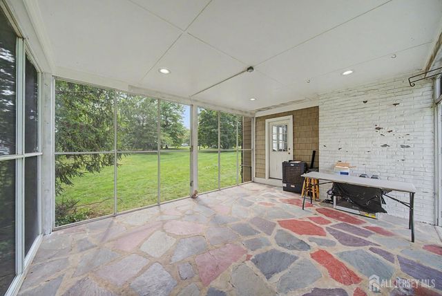 396 New Dover Road, Colonia, NJ 07067
