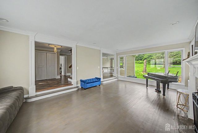 396 New Dover Road, Colonia, NJ 07067