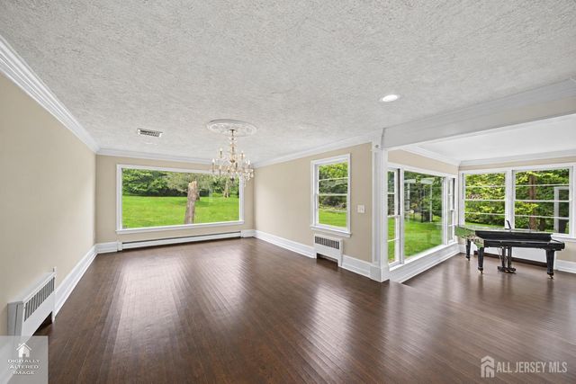 396 New Dover Road, Colonia, NJ 07067