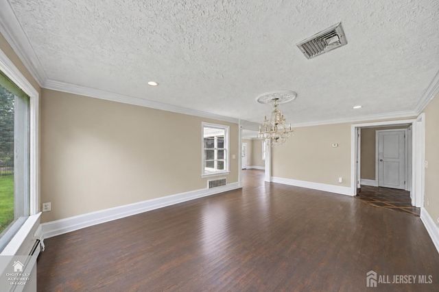 396 New Dover Road, Colonia, NJ 07067