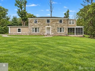 396 New Dover Road, Colonia, NJ 07067
