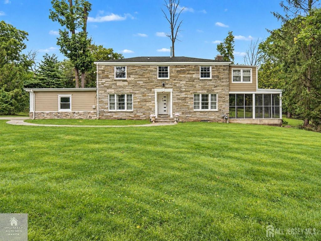 396 New Dover Road, Colonia, NJ 07067