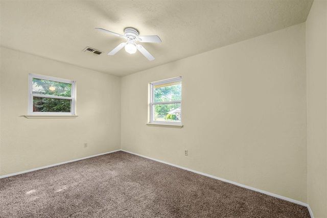 5339 NW Cherry Ave, Lawton, OK 73505
