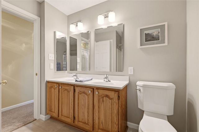 317 Glencove Dr, Allegheny Twp, PA 15068