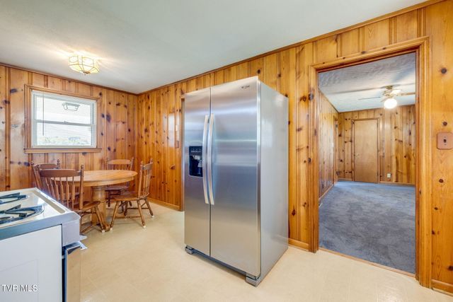 124 Tall Oak Circle, Johnson City, TN 37601