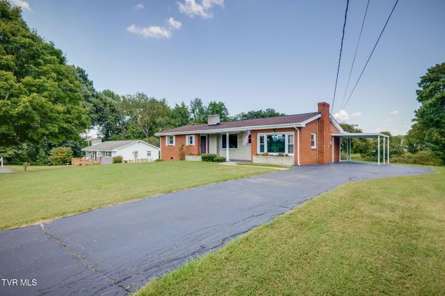 124 Tall Oak Circle, Johnson City, TN 37601