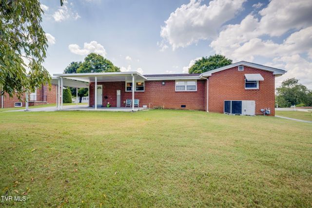 124 Tall Oak Circle, Johnson City, TN 37601
