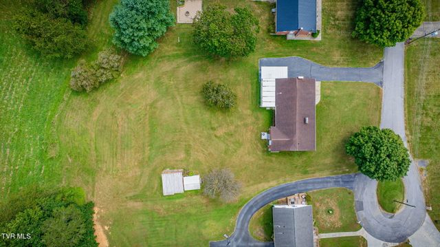 124 Tall Oak Circle, Johnson City, TN 37601